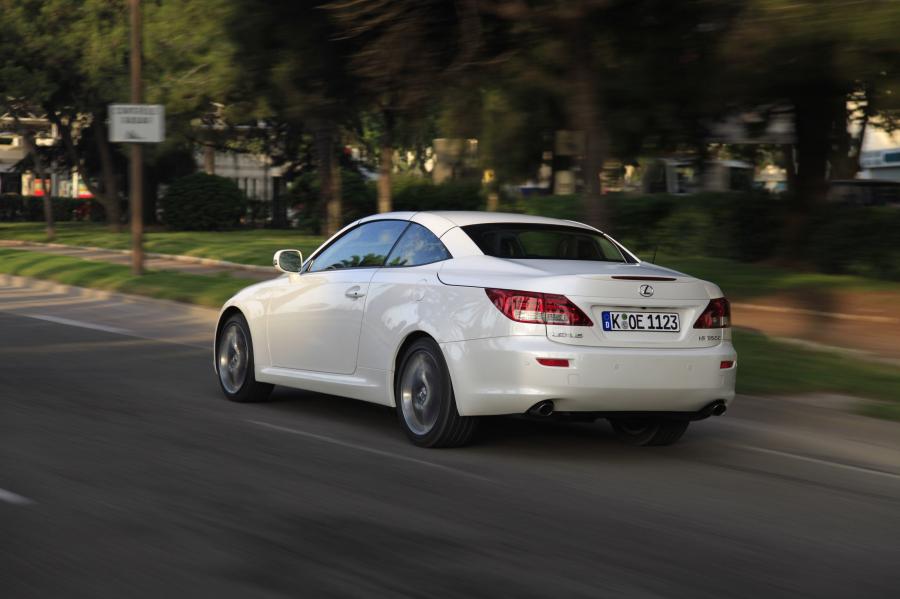 Lexus IS250C 2008 года  (фото 76 из 113)